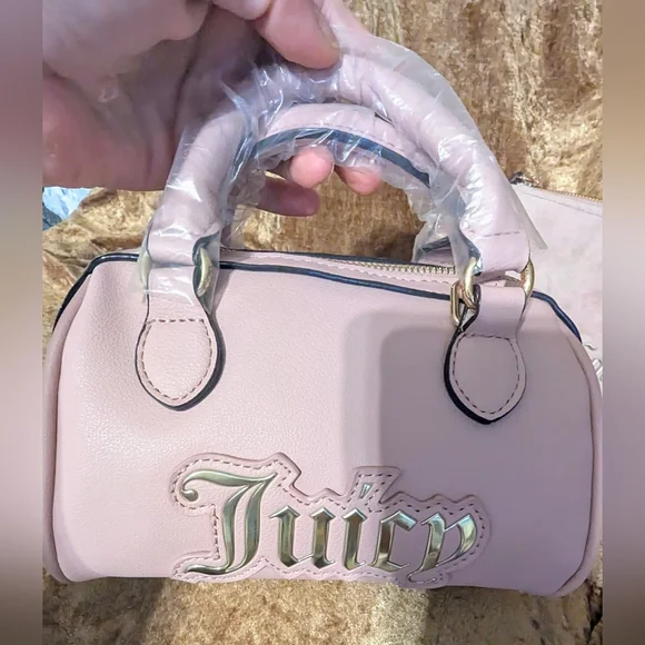 Juicy Couture Pink Cosmetic Bags Glossy Finish - Picture 5 of 13